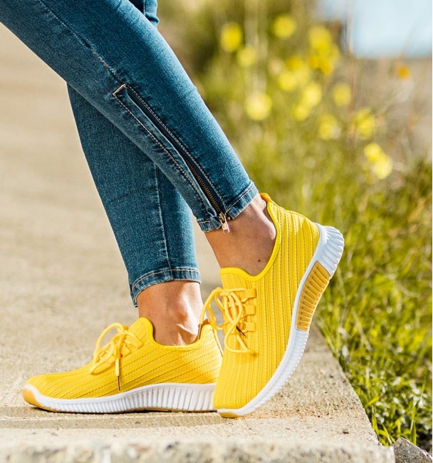 Tenis Santillana cor Amarelo