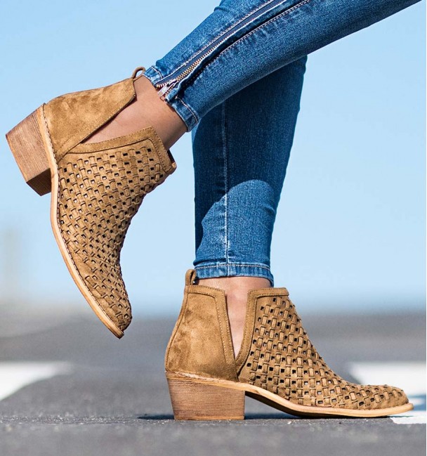 Arica Camel Ankle Boots