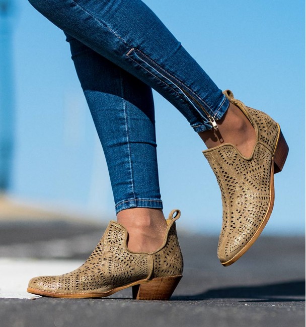 Botines Lamu Color Oro