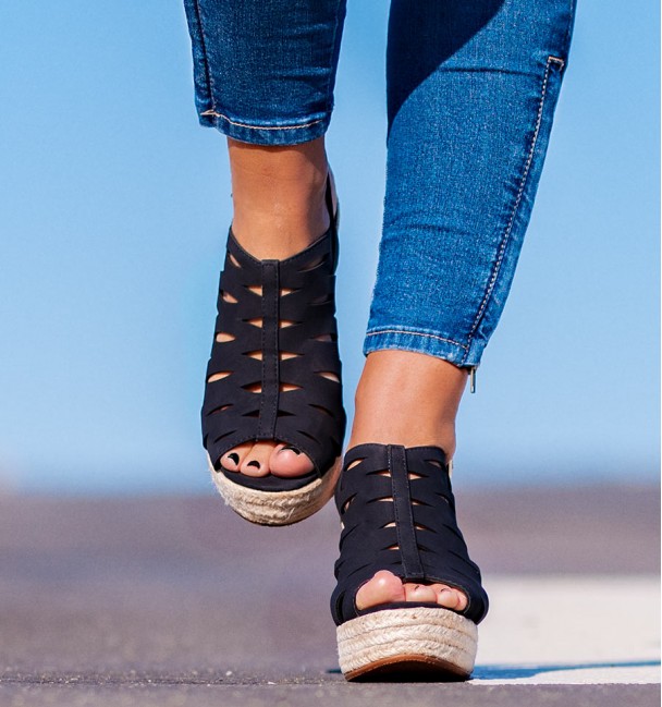 Alassio Black Sandals