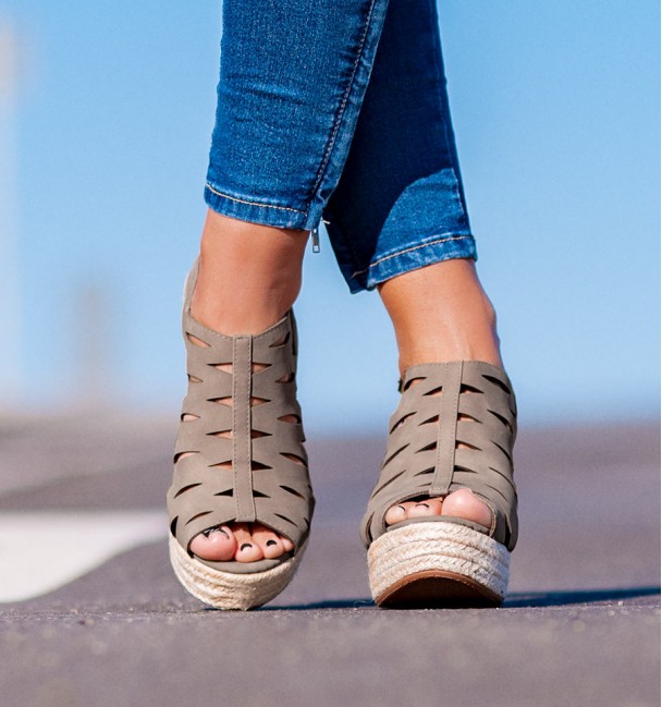 Alassio Taupe Sandals