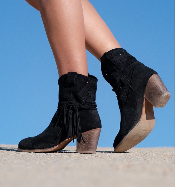 Barranquilla Black Boots
