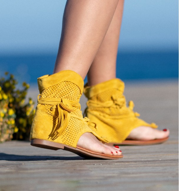 Botas Sandalias Nosara Amarela Botas Sandalias Nosara Amarela