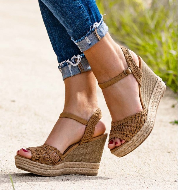 Zira Camel esparto Wedges