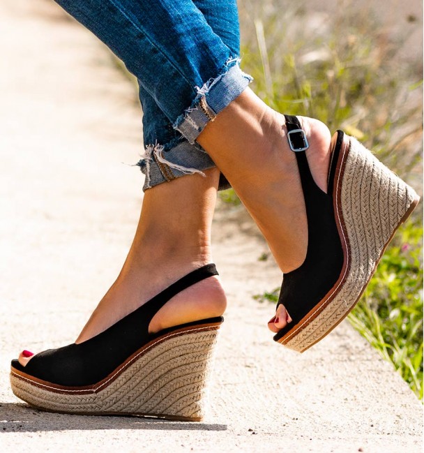 Black Wedges Neiva