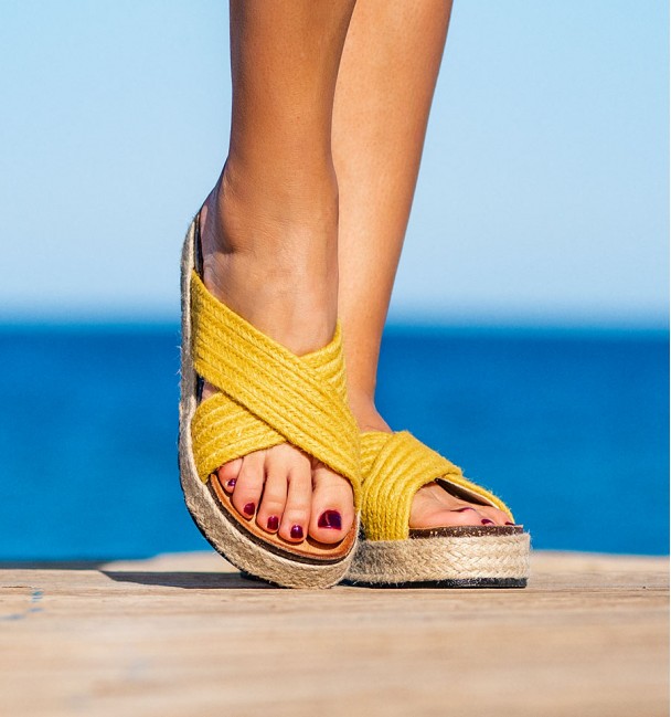 Sandalias Sorele Amarela