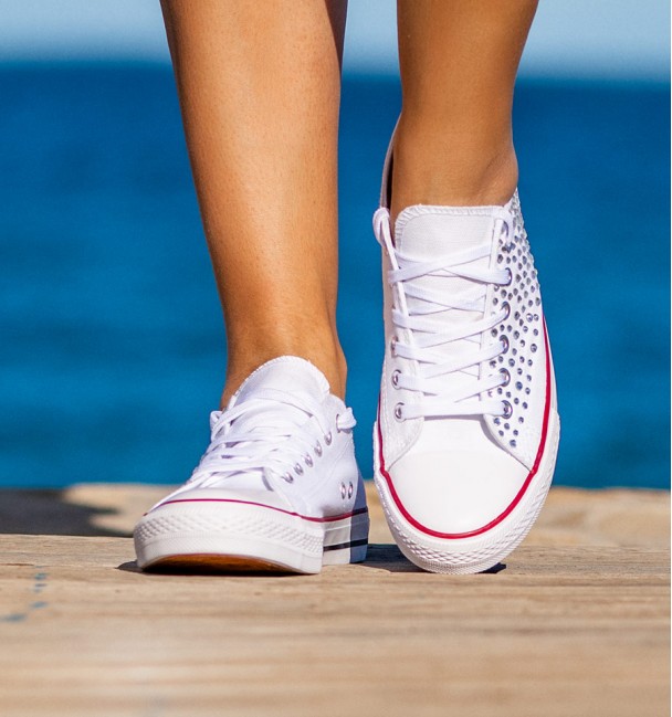 Sneakers shine White Sneakers shine White