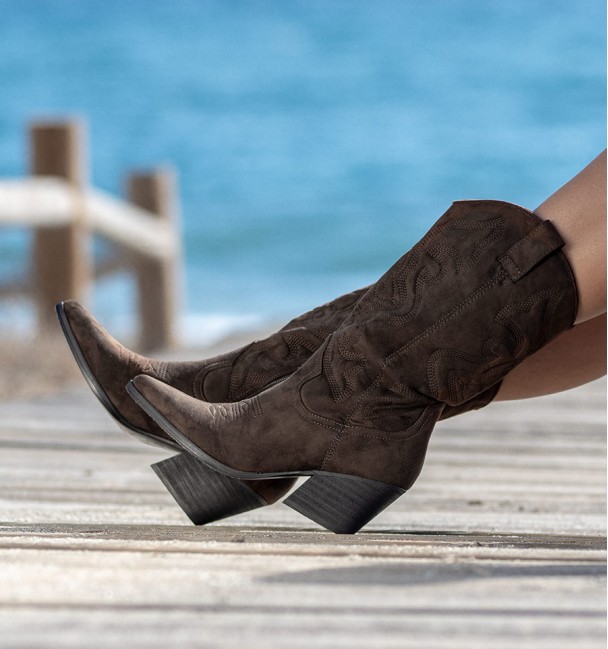 Botas Tejas Cafe