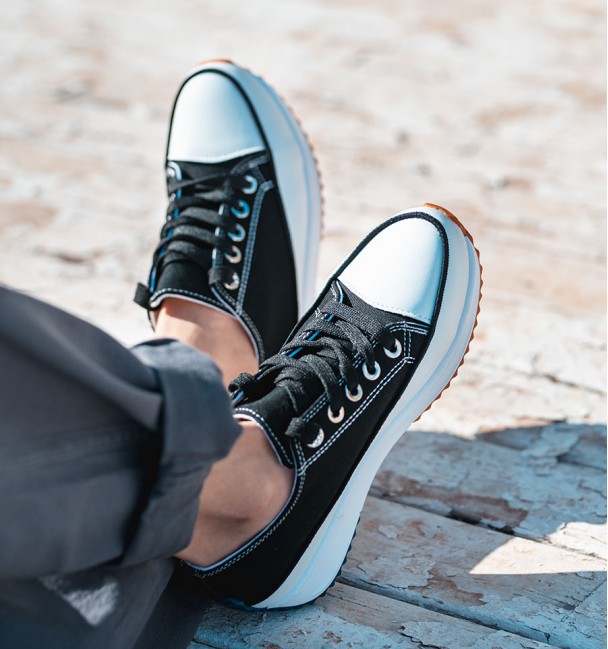 Black Sneakers Caddy