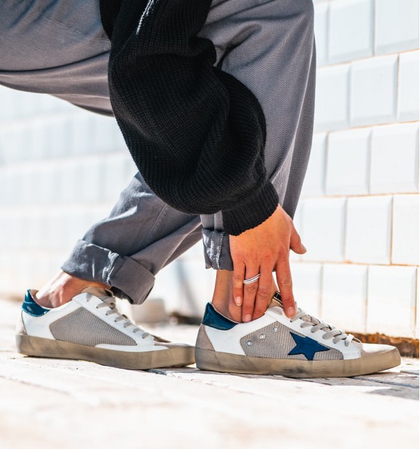 Navy Blue Sand Lyra Sneakers