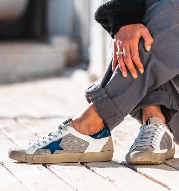 Navy Blue Sand Lyra Sneakers