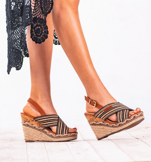 Kamini Black Wedges