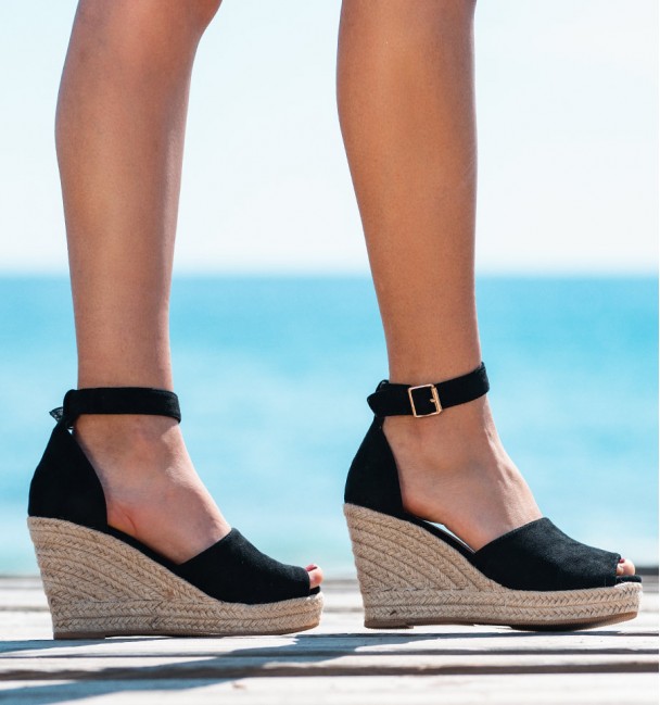 Thira Black Wedges Thira Black Wedges