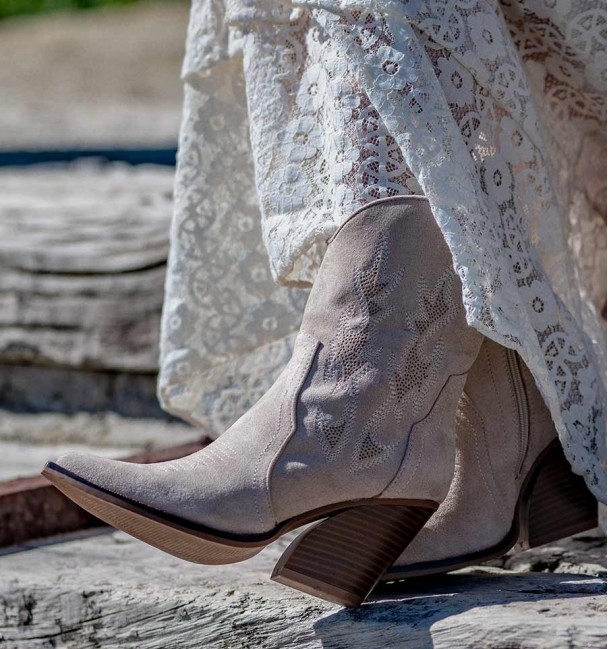 Botinas Cowgirl Niva de cor Beige