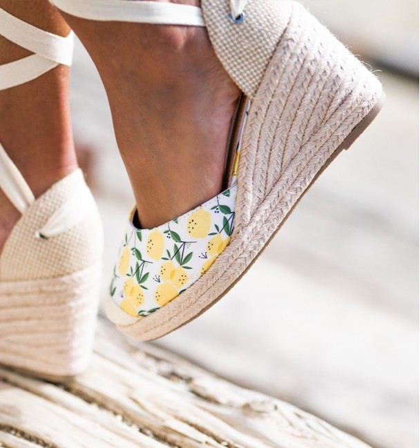 Lemon esparto wedge detail Lemon esparto wedge detail