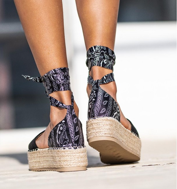 Platform Esparto Scarf Black back