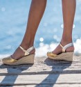 Golden esparto wedges side