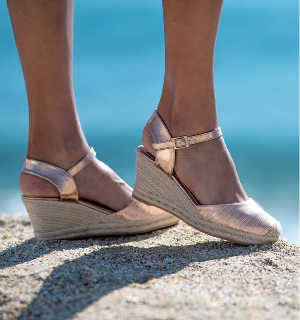 Champagne esparto wedges side