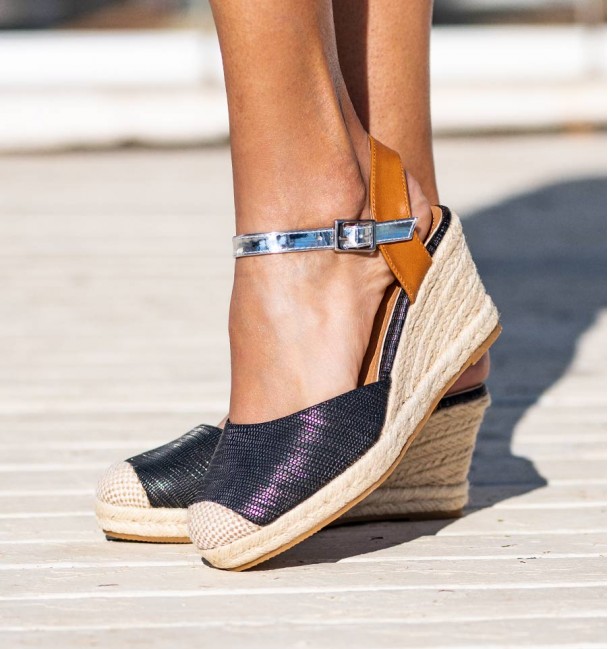 Esparto wedges black and bronze point Esparto wedges black and bronze point