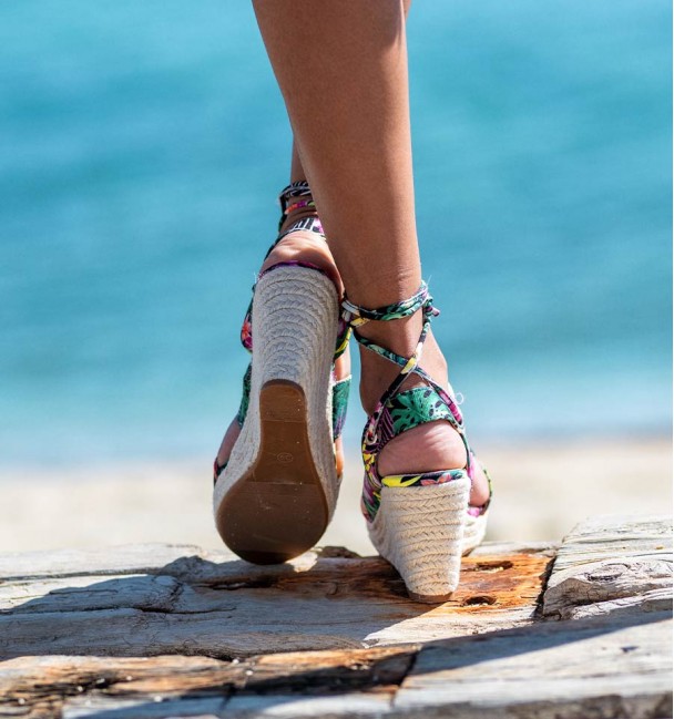 Hawaii esparto wedges sandals back