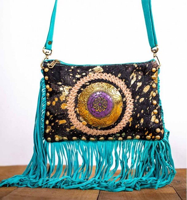 Fringed shoulder bag black and gold