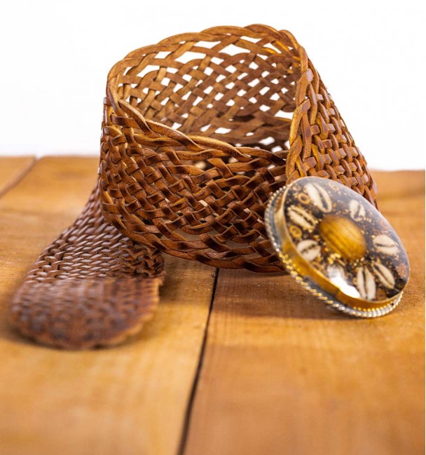 Leather camel belt with shells