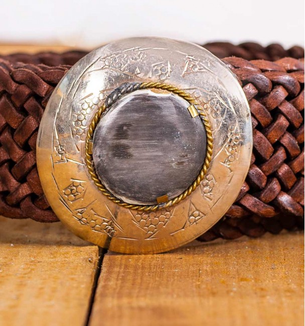 Womenés braided belt