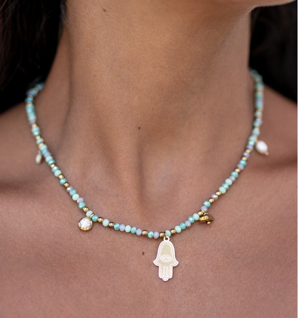 Collar de acero mano