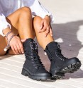 Women's black military boots with laces, tacos and square front hebilla with crystals. Moter boots.