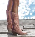 Pink cowboy boots Carmen