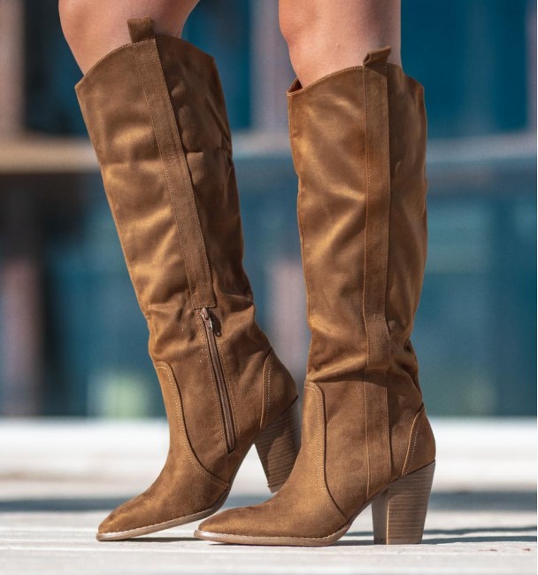 Botas altas marrón cowboy Urban Botas altas marrón cowboy Urban