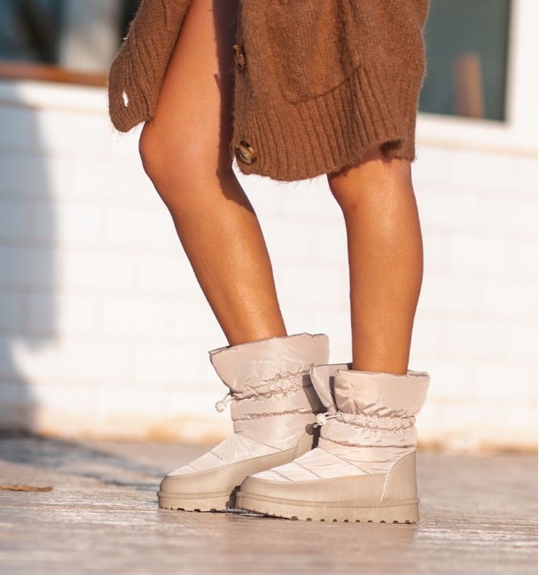Padded beige boots Andorra Padded beige boots Andorra