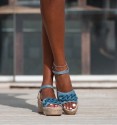 Blue chain wedges