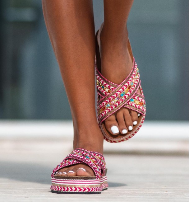 Pink sandals Guaruia