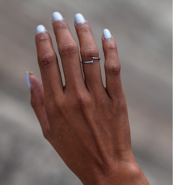 Anillo de acero clavo