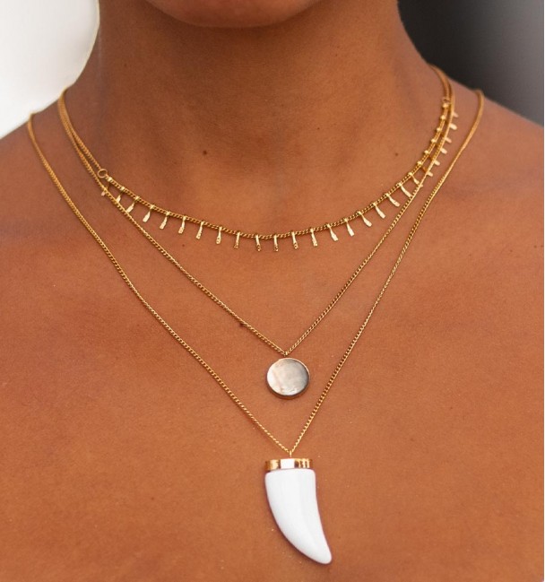 Collar triple acero cuerno y nacar