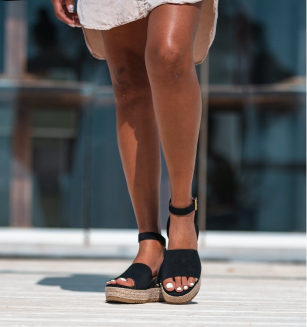 Jute platform with bracelet Jute platform with bracelet