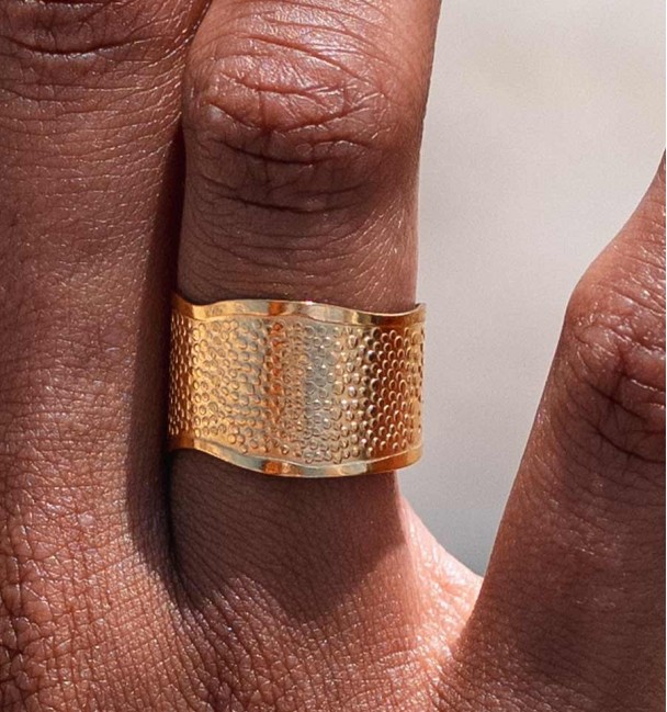 Wide ring Gupi