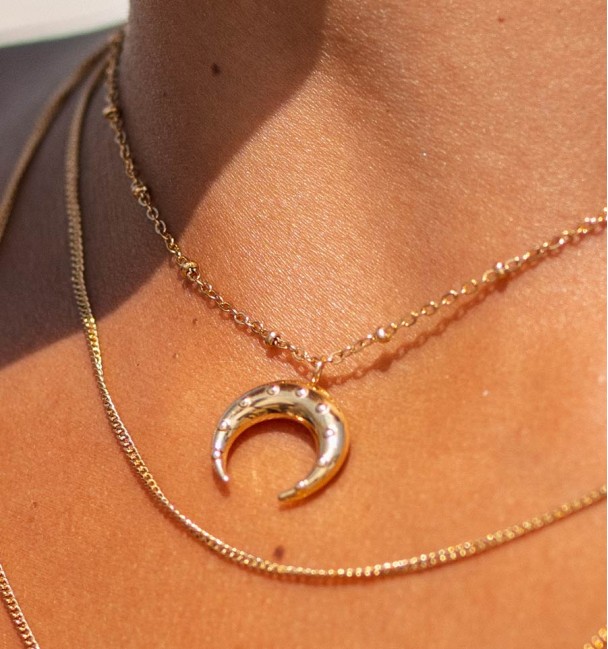 Triple horn and moon necklace