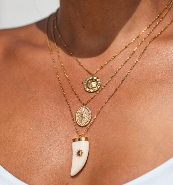 Collar triple Agua