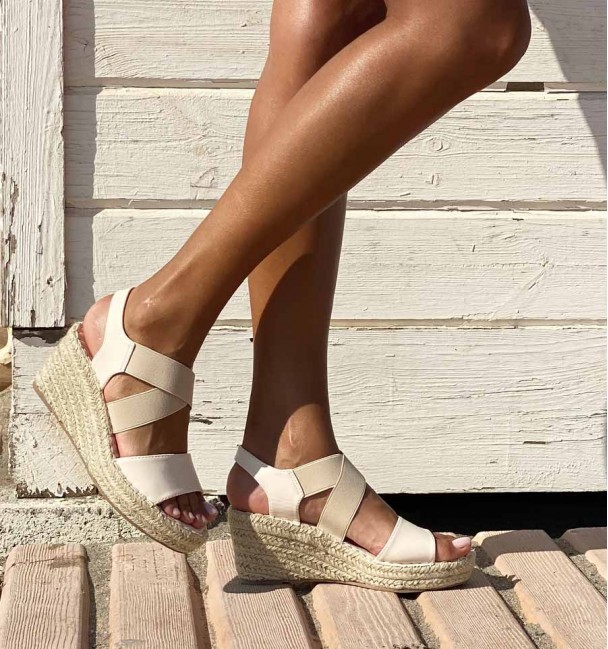 Sandalias bege Alma