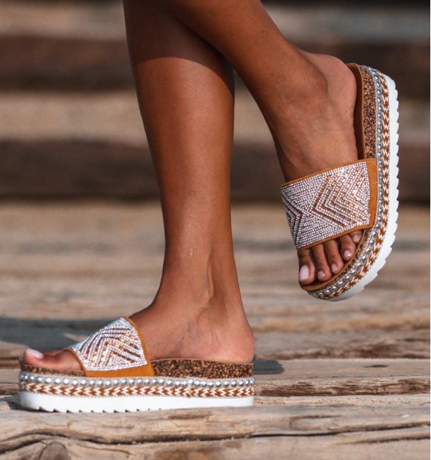 Platform brown sandals do Farol