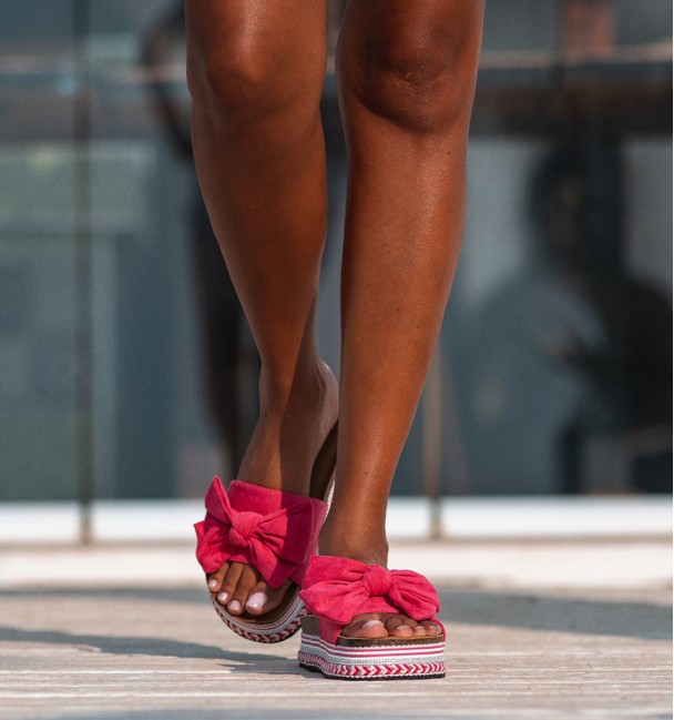 Sandalias rosas lazo
