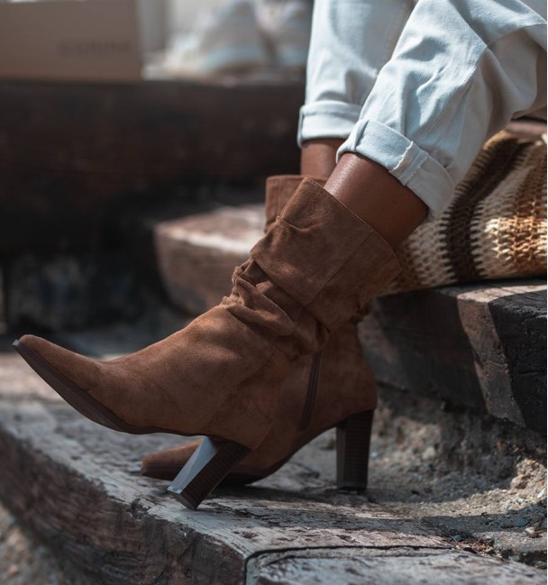 Botas castanhas de cano médio com...