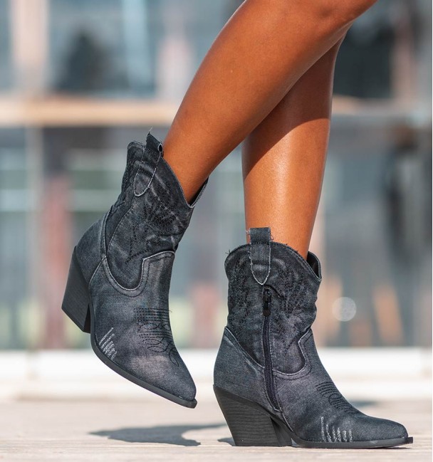 Olga low top cowboy boot