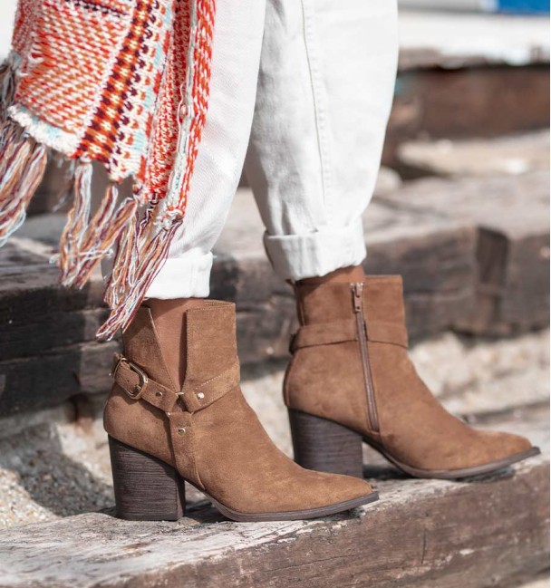 Botins castanhas country com fivela Dani Botins castanhas country com fivela Dani