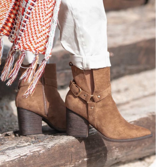 Botins castanhas country com fivela Dani Botins castanhas country com fivela Dani