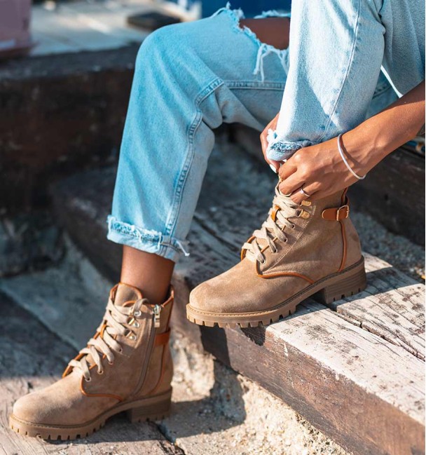 Alejo military boots