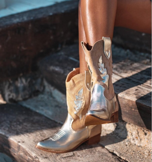 botas cowboy dorado brillante y antelina marrón botas cowboy dorado brillante y antelina marrón