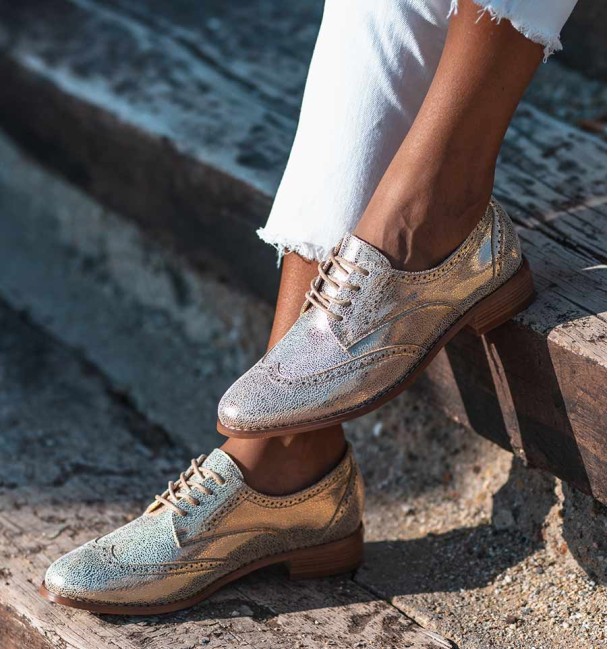 sapatos oxford dourados